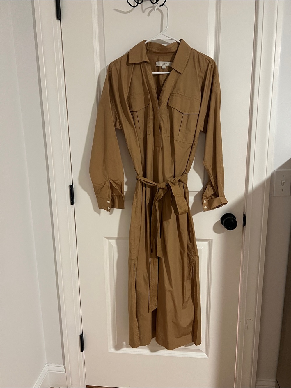 ✨🛍️ 4️⃣ for $2️⃣5️⃣ 💖 LOFT Beige Collared Shirt Dress Size 6